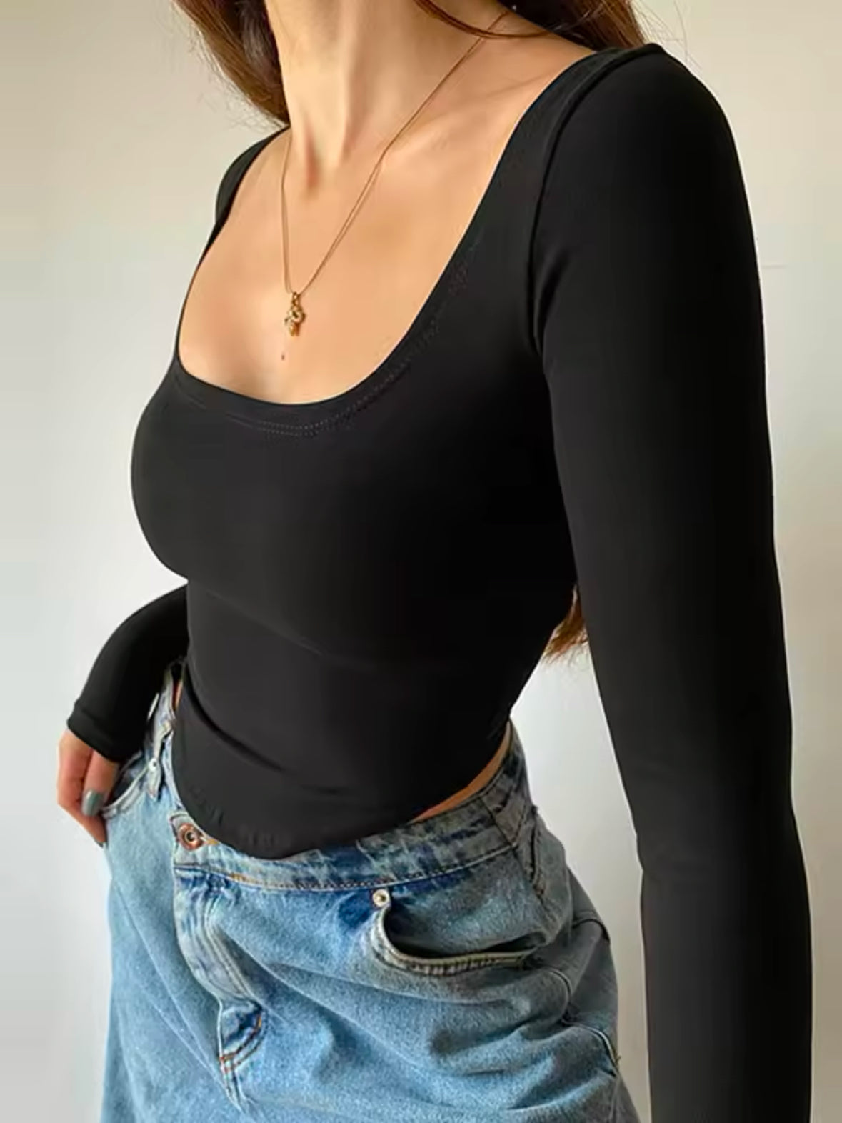 Square Neck Crop Top – Slim Fit Long Sleeve Tee for Fall 2025