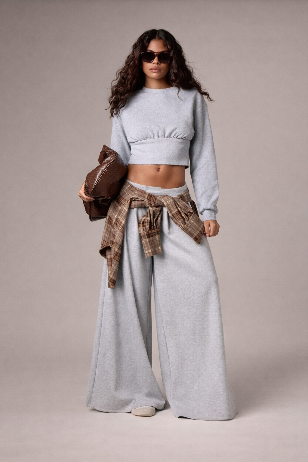 Women’s Cinched Waist Cropped Sweatshirt – Fall Winter Streetwear Essential