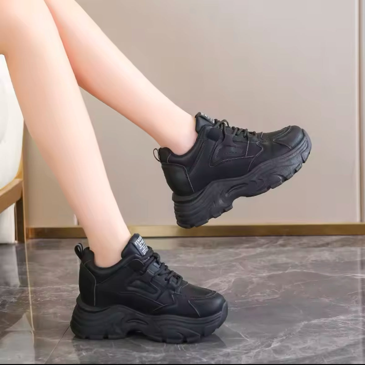 2025 White Platform Sneakers for Women – Stylish Lace-Up PU Leather Shoes with Thick Sole & Breathable Comfort
