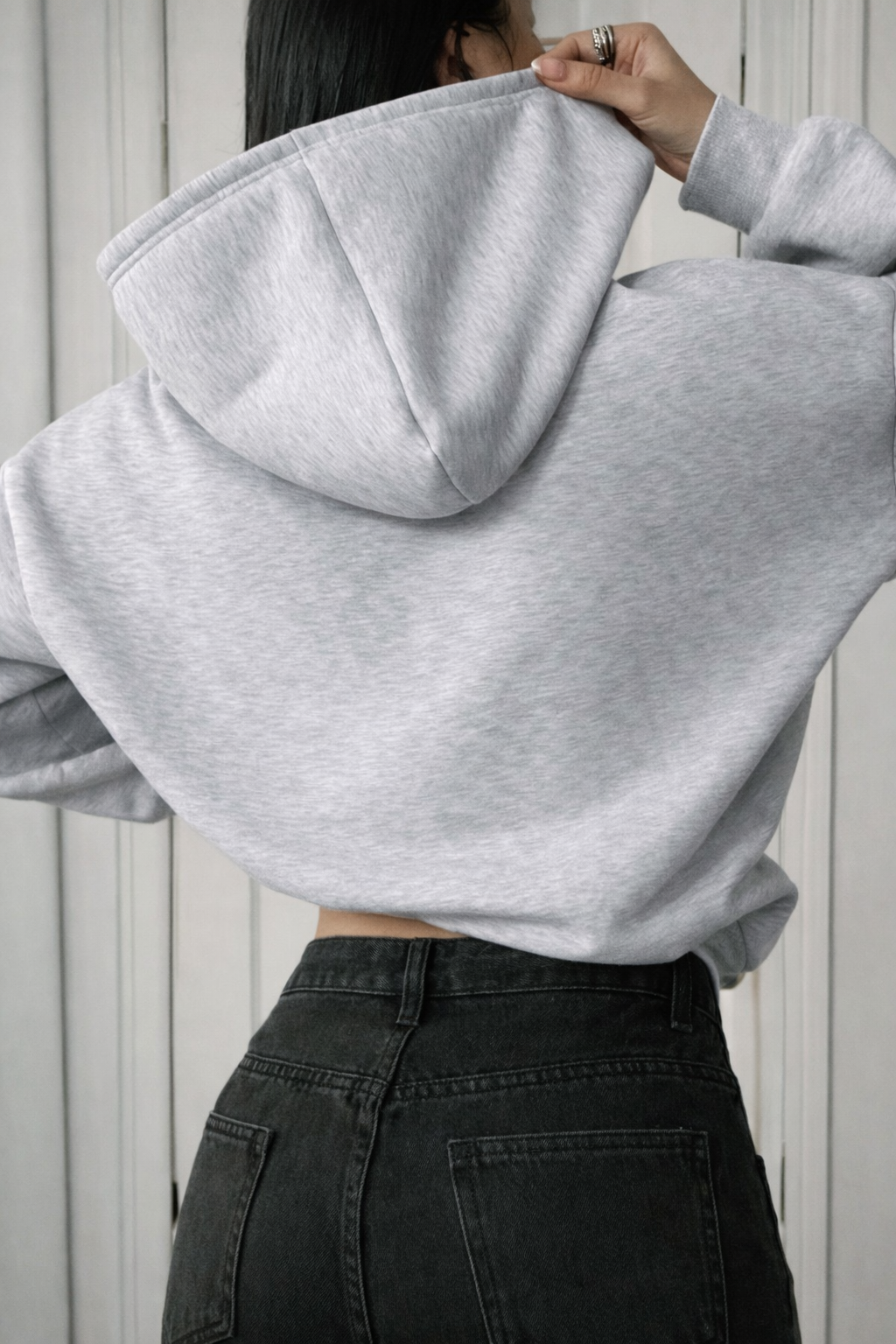 Women’s Minimalist Loose Fit Sweatshirt – Soft Solid Color Autumn Winter Casual Essential