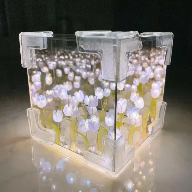 Tulip Flower Cube – Elegant Home Décor, Unique Floral Arrangement for Modern Interiors