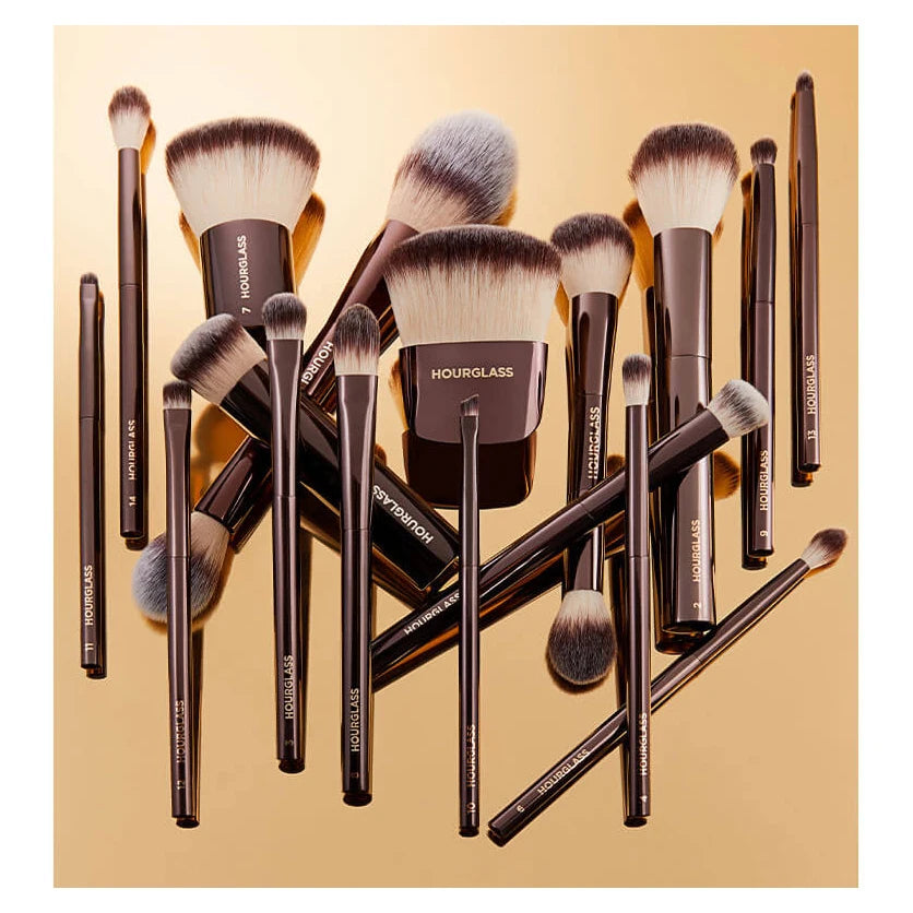 Hourglass Makeup Brush – Precision for Flawless Foundation, Contour & Eyeshadow! - UltraChic