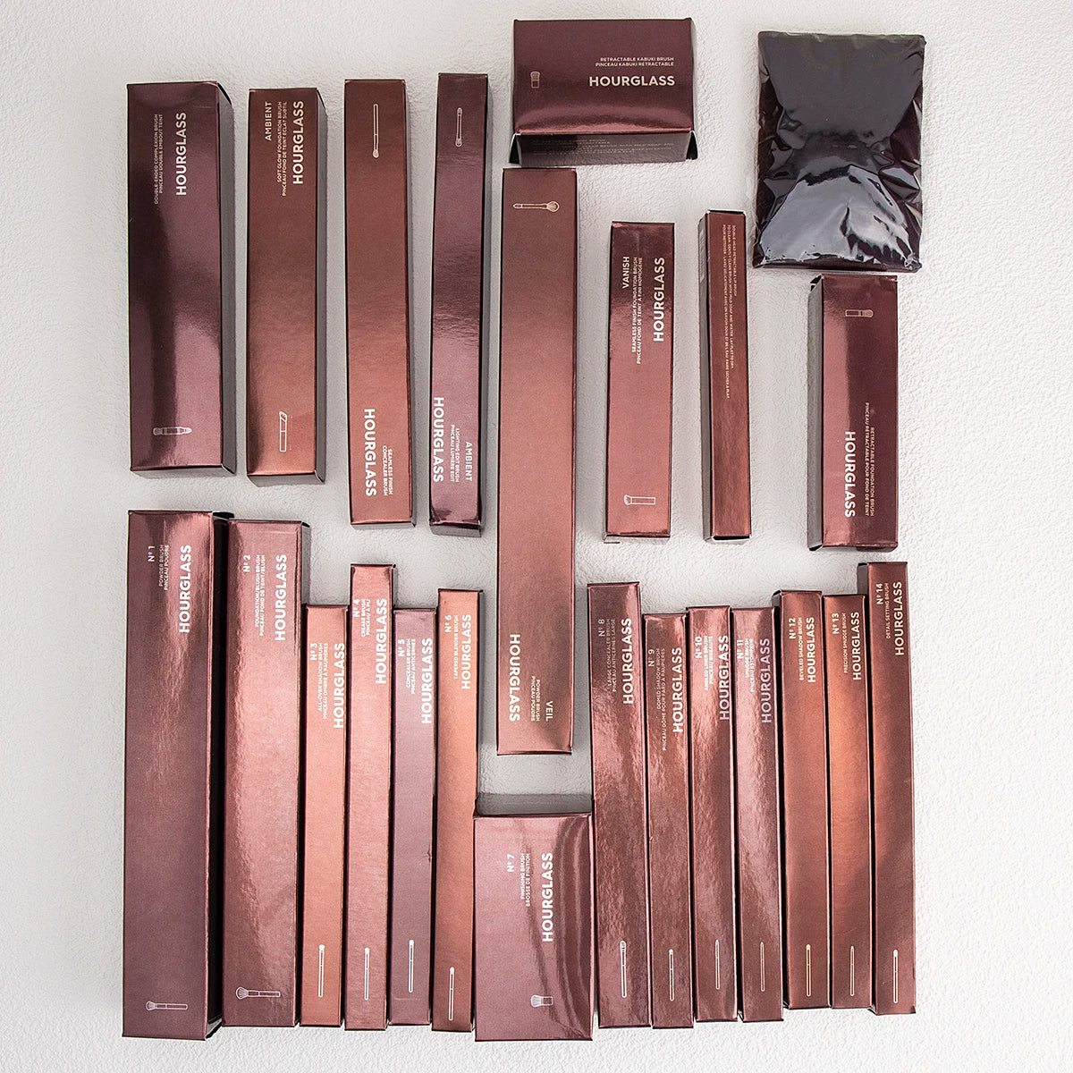 Hourglass Makeup Brush – Precision for Flawless Foundation, Contour & Eyeshadow! - UltraChic