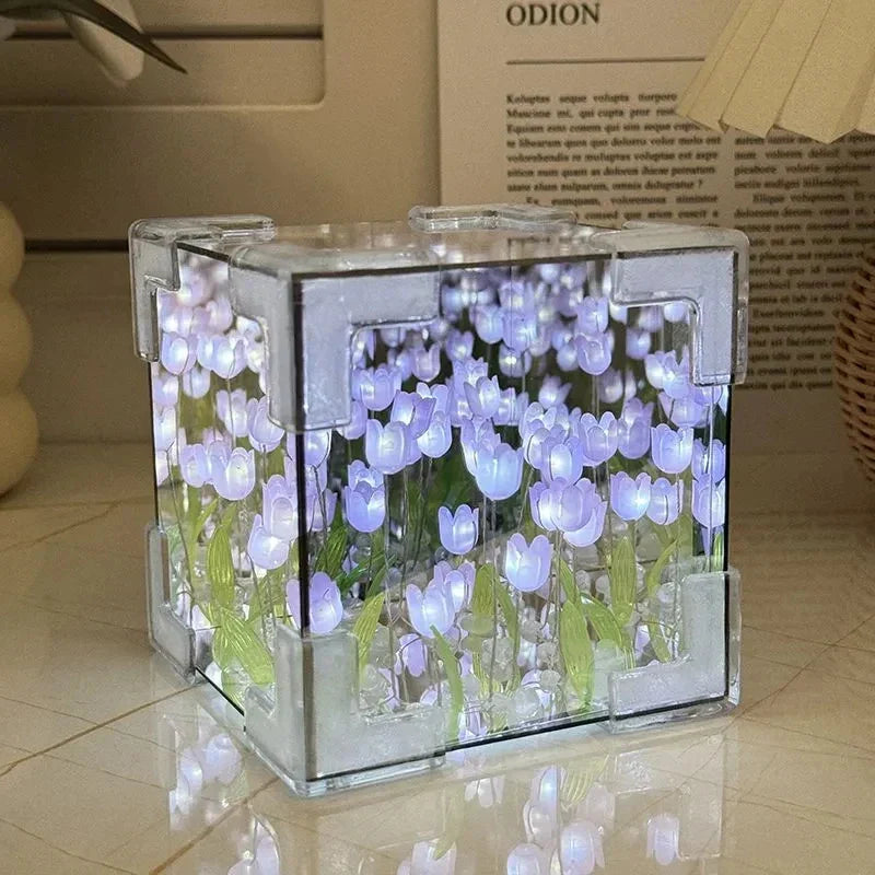 Tulip Flower Cube – Elegant Home Décor, Unique Floral Arrangement for Modern Interiors