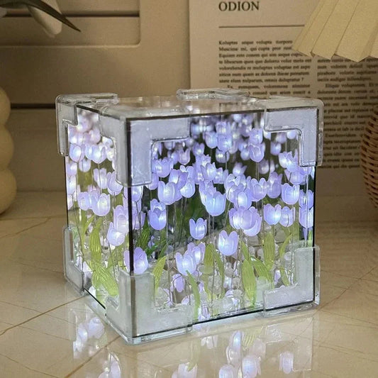 Tulip Flower Cube – Elegant Home Décor, Unique Floral Arrangement for Modern Interiors